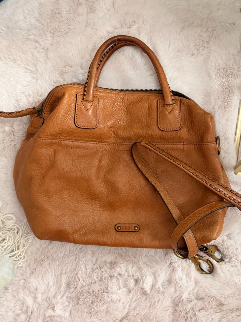 Frye Classic Tan Leather Satchel Shoulder Bag. 💯 Authentic.